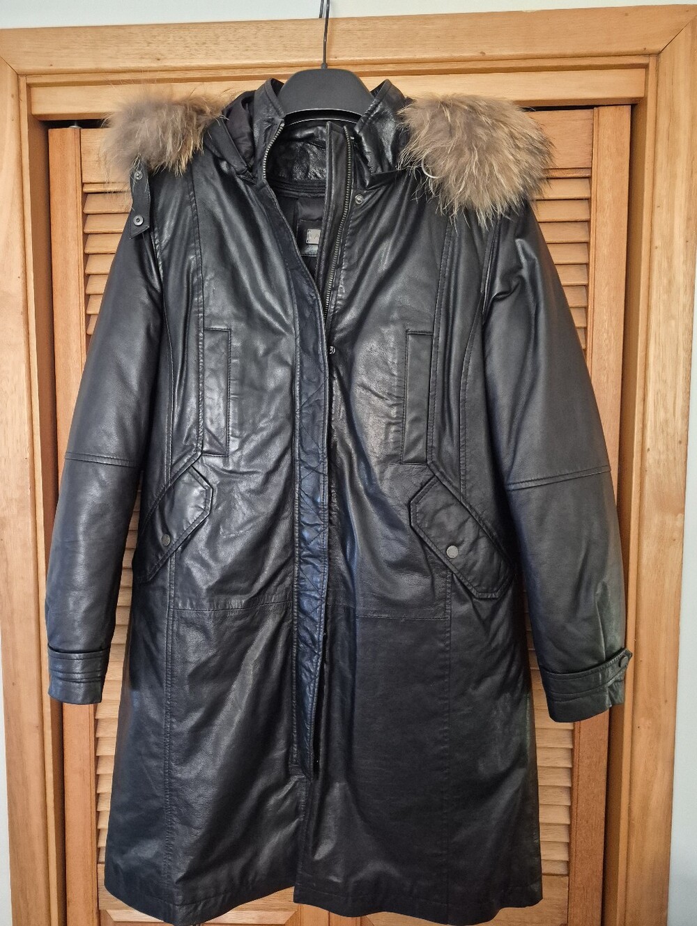 DANIER EUC leather Winter/fall Womens Hooded Coat Size L